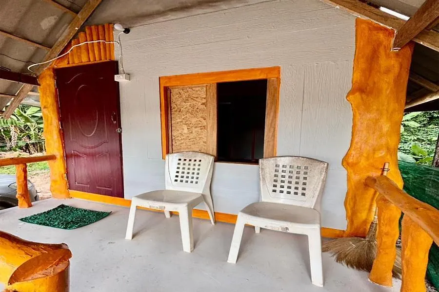I Daa Pra-Ea Guesthouse Koh Lanta Thailand